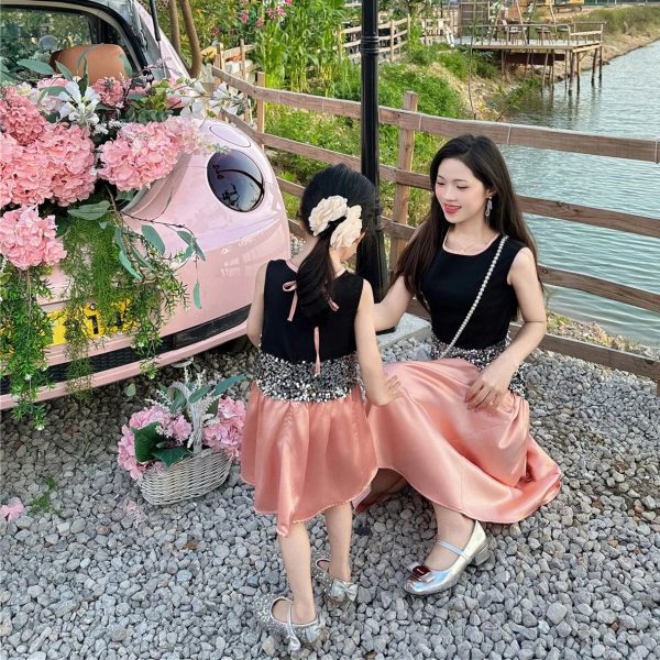 Mom and Daughter Shiny Dress 2024 Summer Mother Baby Girls Equal Clothes Elegant Women Sleeveless Dresses Parent-child Clothing - Image 4